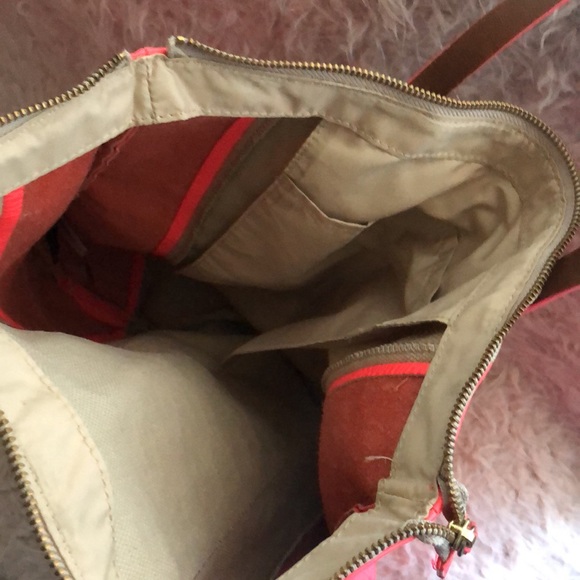 Retro Gap Mixed Leather and Canvas Tote - Picture 4 of 6